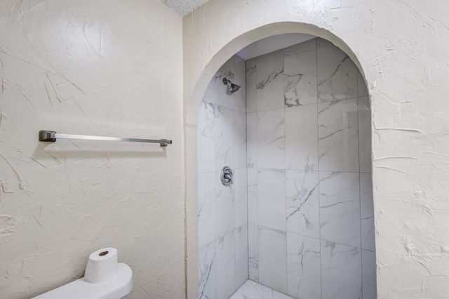 2101 Deerfield Drive, Carrollton, TX 75007