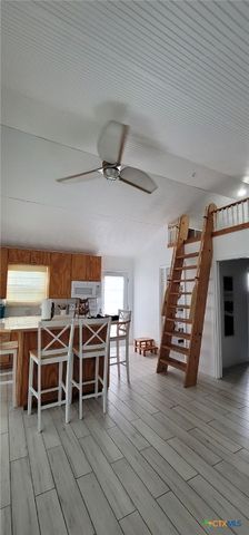 101 E Saint Louis Avenue, Seadrift, TX 77983