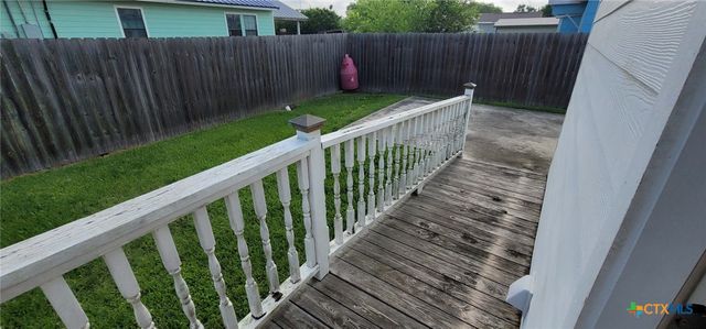 101 E Saint Louis Avenue, Seadrift, TX 77983