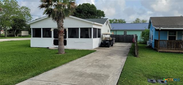 101 E Saint Louis Avenue, Seadrift, TX 77983