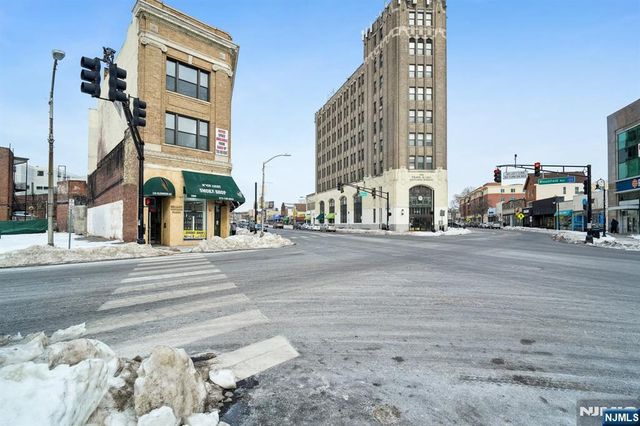 330 Glenwood Avenue, Bloomfield, NJ 07003