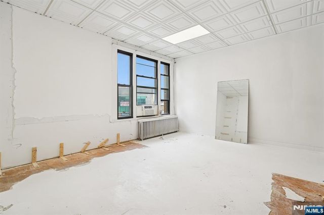 330 Glenwood Avenue, Bloomfield, NJ 07003