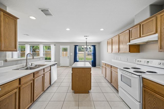 20701 Camel Back ST, Lago Vista, TX 78645