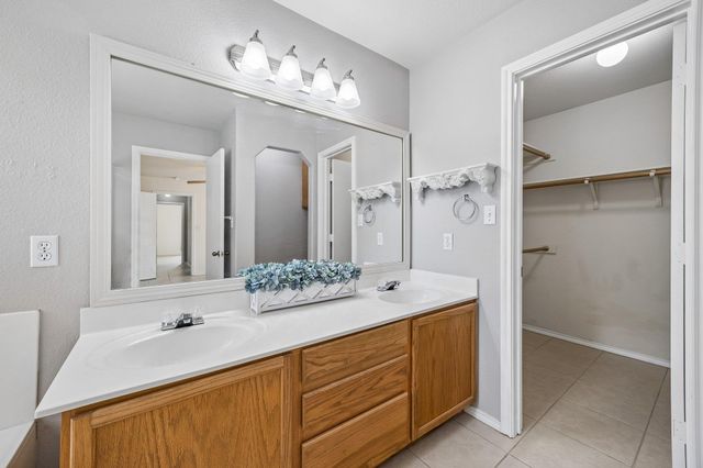 20701 Camel Back ST, Lago Vista, TX 78645