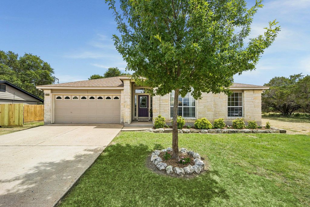 20701 Camel Back ST, Lago Vista, TX 78645