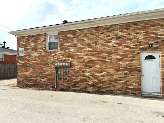 1207 Orchard Road, Bloomington, IL 61701