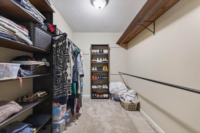 1610 Deerfield Dr, Clarksville, TN 37043