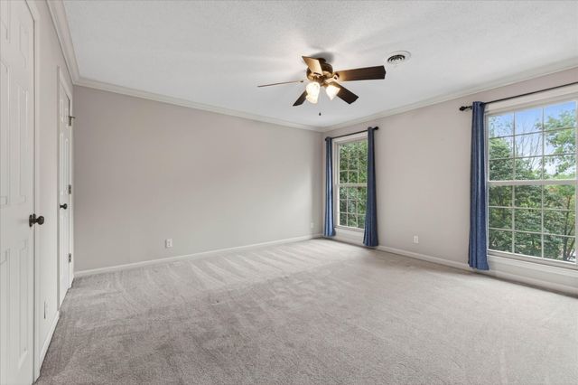 1610 Deerfield Dr, Clarksville, TN 37043