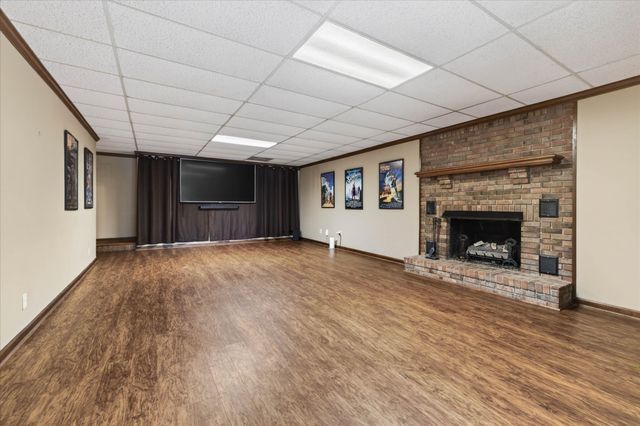 1610 Deerfield Dr, Clarksville, TN 37043
