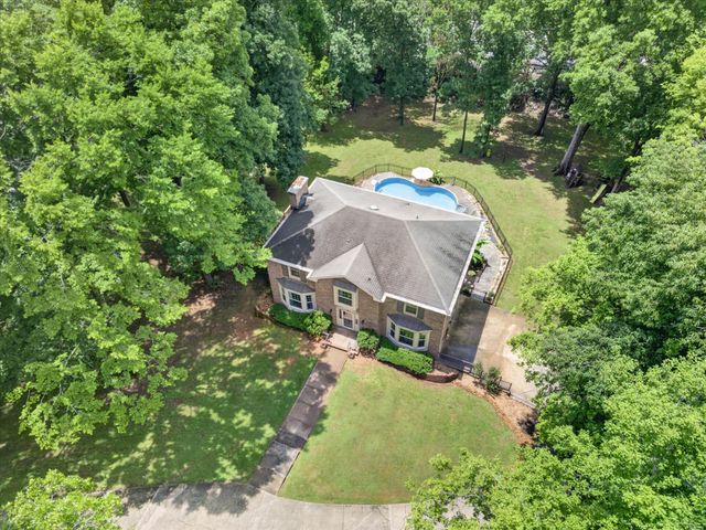 1610 Deerfield Dr, Clarksville, TN 37043