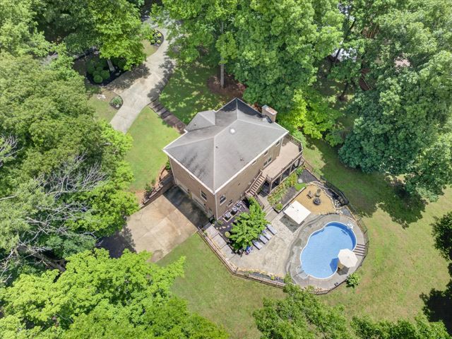 1610 Deerfield Dr, Clarksville, TN 37043