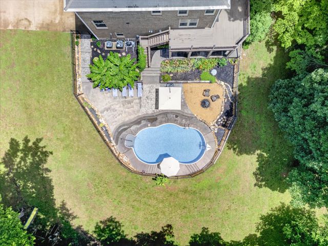 1610 Deerfield Dr, Clarksville, TN 37043