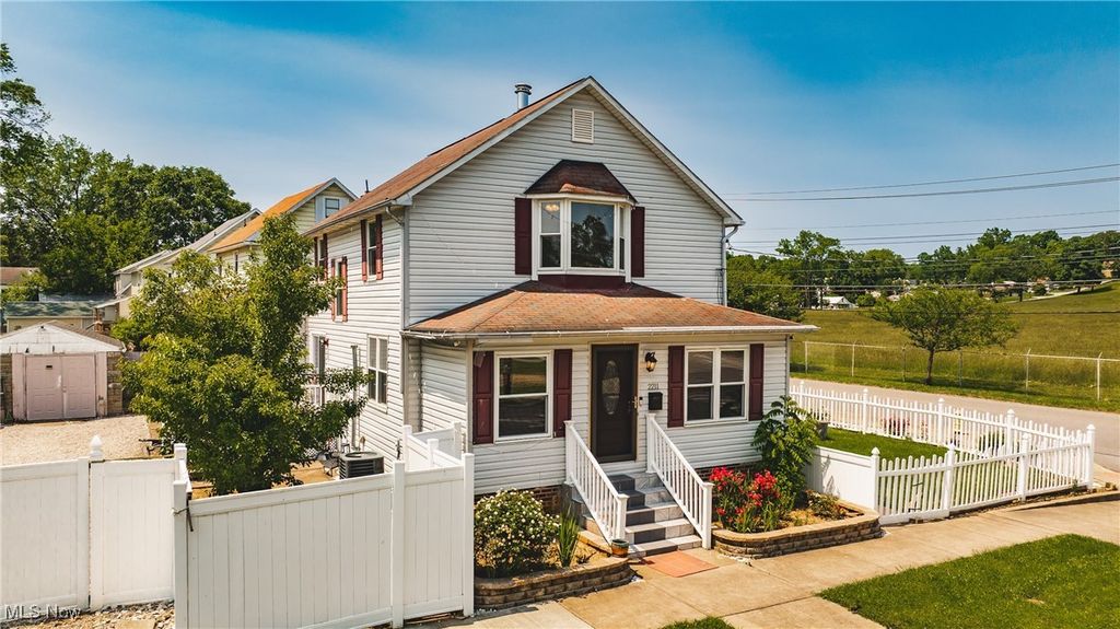 2211 Park Avenue, Parkersburg, WV 26101