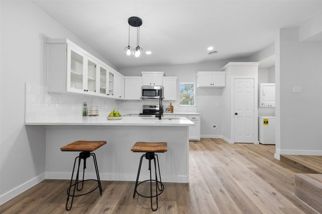 8516 La Jolla Court, Benbrook, TX 76116