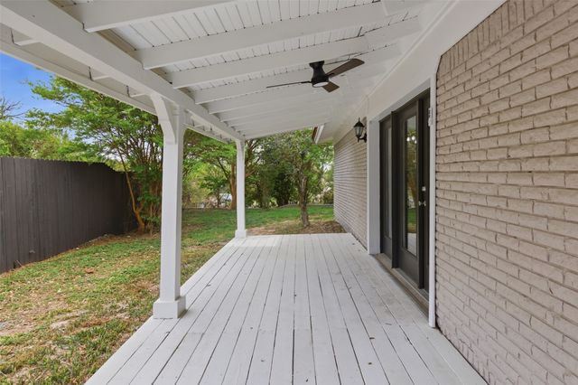 8516 La Jolla Court, Benbrook, TX 76116