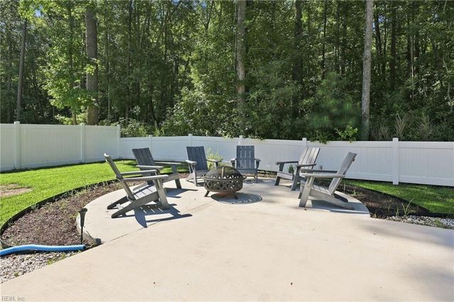 633 Ambrose ST, Chesapeake, VA 23322
