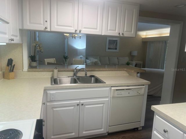 36750 US HIGHWAY 19 N 6-109, Palm Harbor, FL 34683