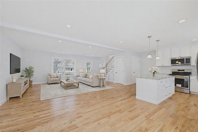 54 Vespia Lane, South Kingstown, RI 02879