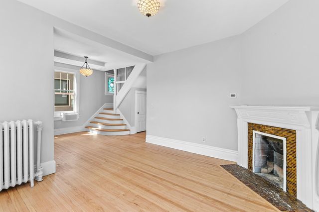 1323 Lincoln Avenue, Saint Paul, MN 55105