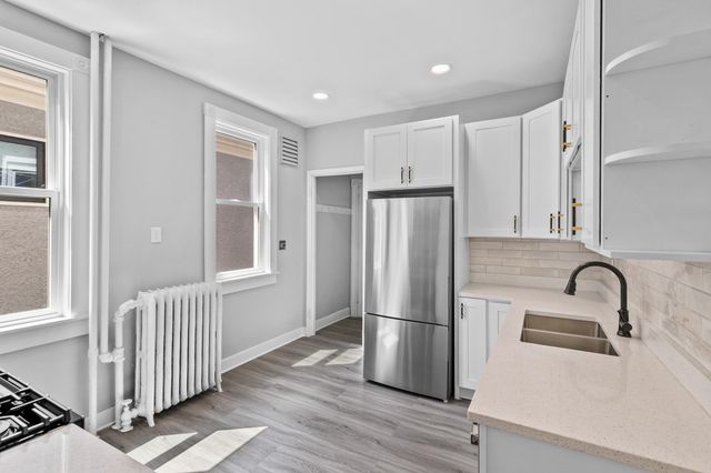 1323 Lincoln Avenue, Saint Paul, MN 55105
