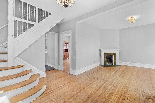 1323 Lincoln Avenue, Saint Paul, MN 55105