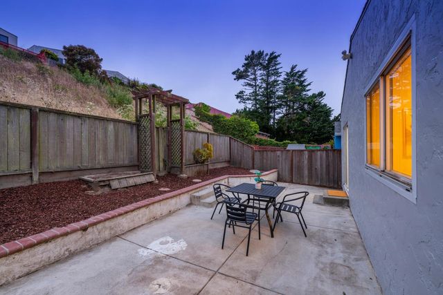 38 Hampshire Avenue, Daly City, CA 94015