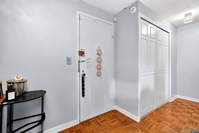 2550 Olinville Avenue 2H, Bronx, NY 10467