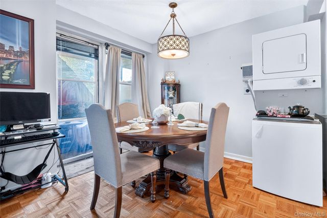 2550 Olinville Avenue 2H, Bronx, NY 10467
