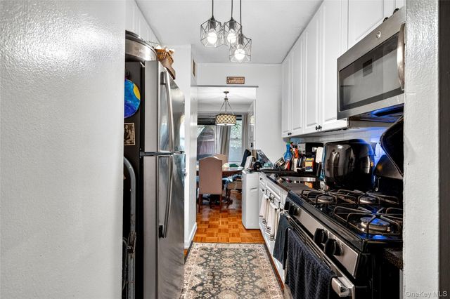 2550 Olinville Avenue 2H, Bronx, NY 10467