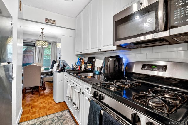2550 Olinville Avenue 2H, Bronx, NY 10467