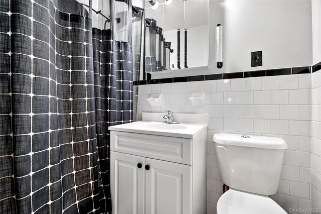 2550 Olinville Avenue 2H, Bronx, NY 10467