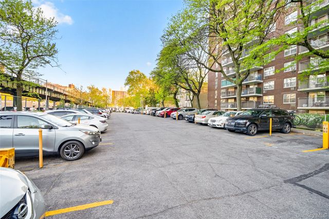 2550 Olinville Avenue 2H, Bronx, NY 10467