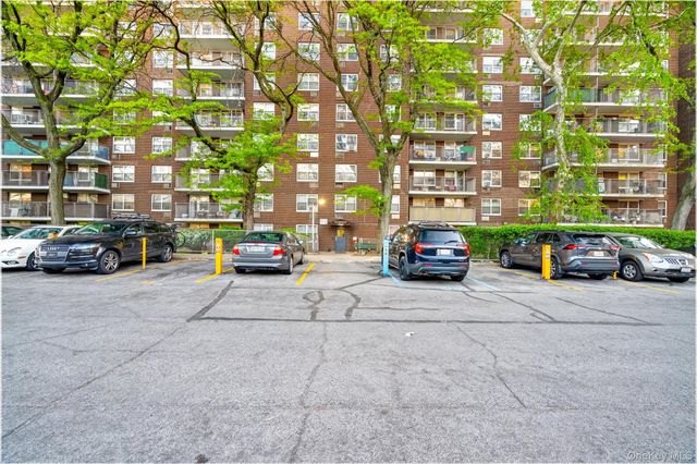 2550 Olinville Avenue 2H, Bronx, NY 10467
