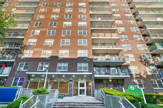 2550 Olinville Avenue 2H, Bronx, NY 10467