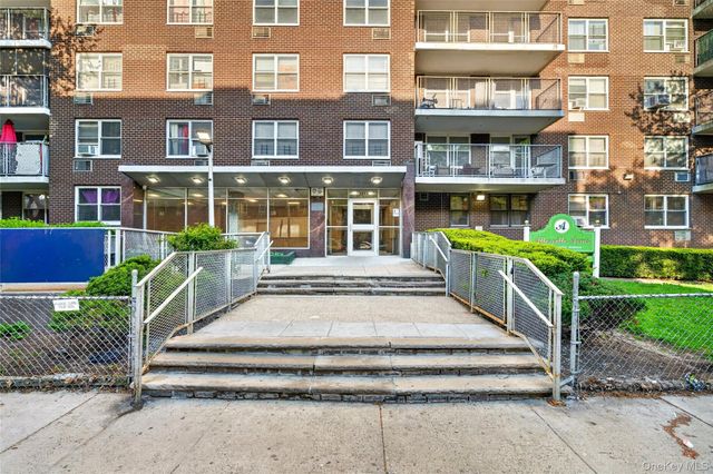 2550 Olinville Avenue 2H, Bronx, NY 10467