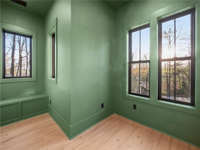 2439 Venture Drive, Gainesville, GA 30506