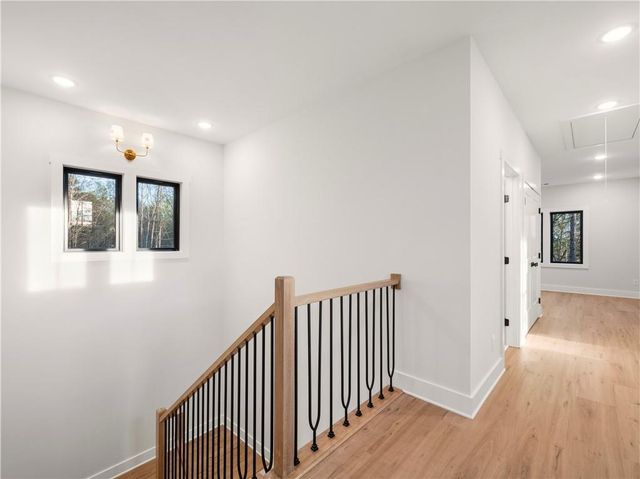 2439 Venture Drive, Gainesville, GA 30506