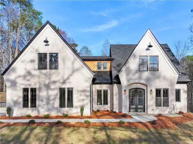 2439 Venture Drive, Gainesville, GA 30506