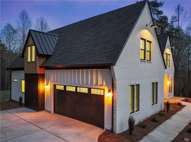 2439 Venture Drive, Gainesville, GA 30506