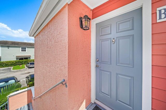 1345 Crystal Way B, Delray Beach, FL 33444