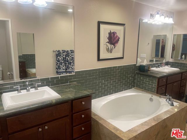 5625 Crescent Parkway 106, Los Angeles, CA 90094