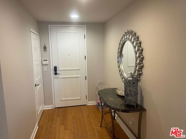5625 Crescent Parkway 106, Los Angeles, CA 90094