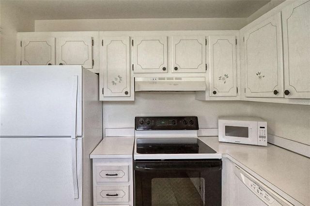302 CANTON COURT 59, Sun City Center, FL 33573