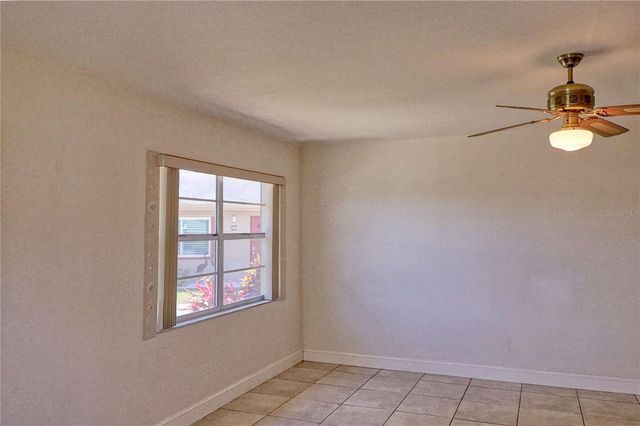 302 CANTON COURT 59, Sun City Center, FL 33573