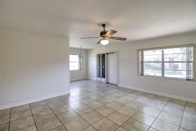 302 CANTON COURT 59, Sun City Center, FL 33573
