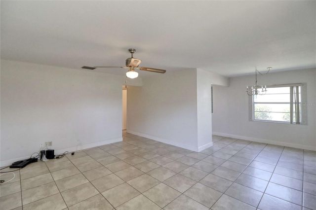 302 CANTON COURT 59, Sun City Center, FL 33573