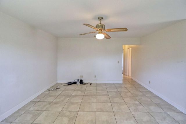 302 CANTON COURT 59, Sun City Center, FL 33573