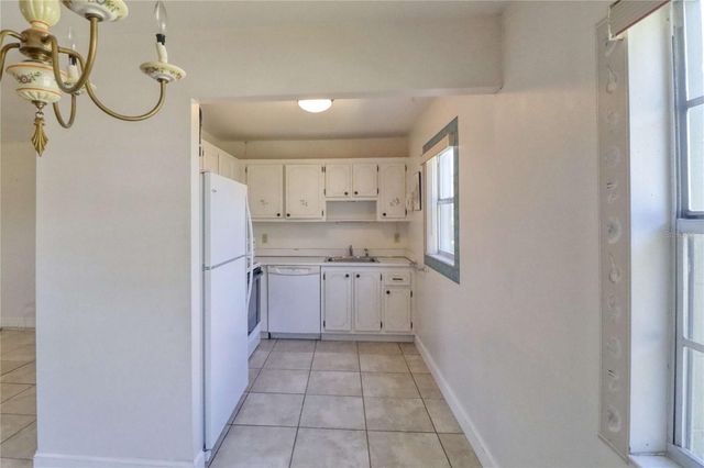 302 CANTON COURT 59, Sun City Center, FL 33573