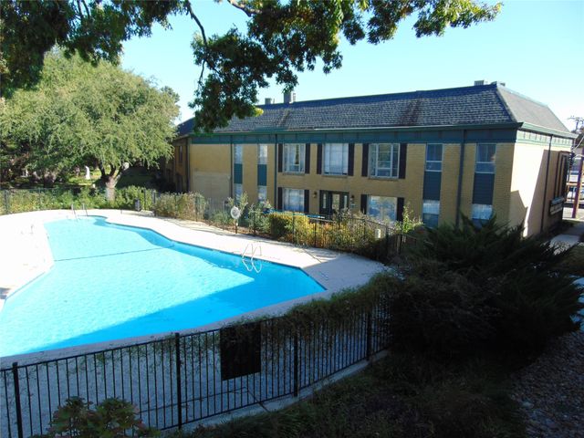 4816 Amesbury Drive 227, Dallas, TX 75206