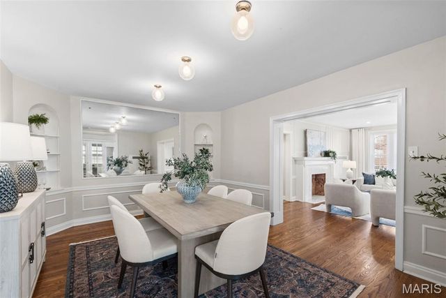 7520 Oxford Drive 1E, Clayton, MO 63105